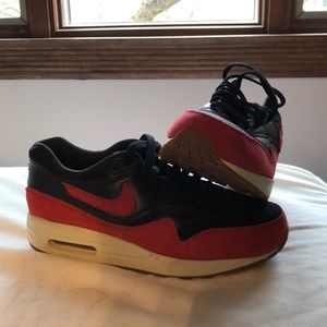Never been worn Nike Airmax